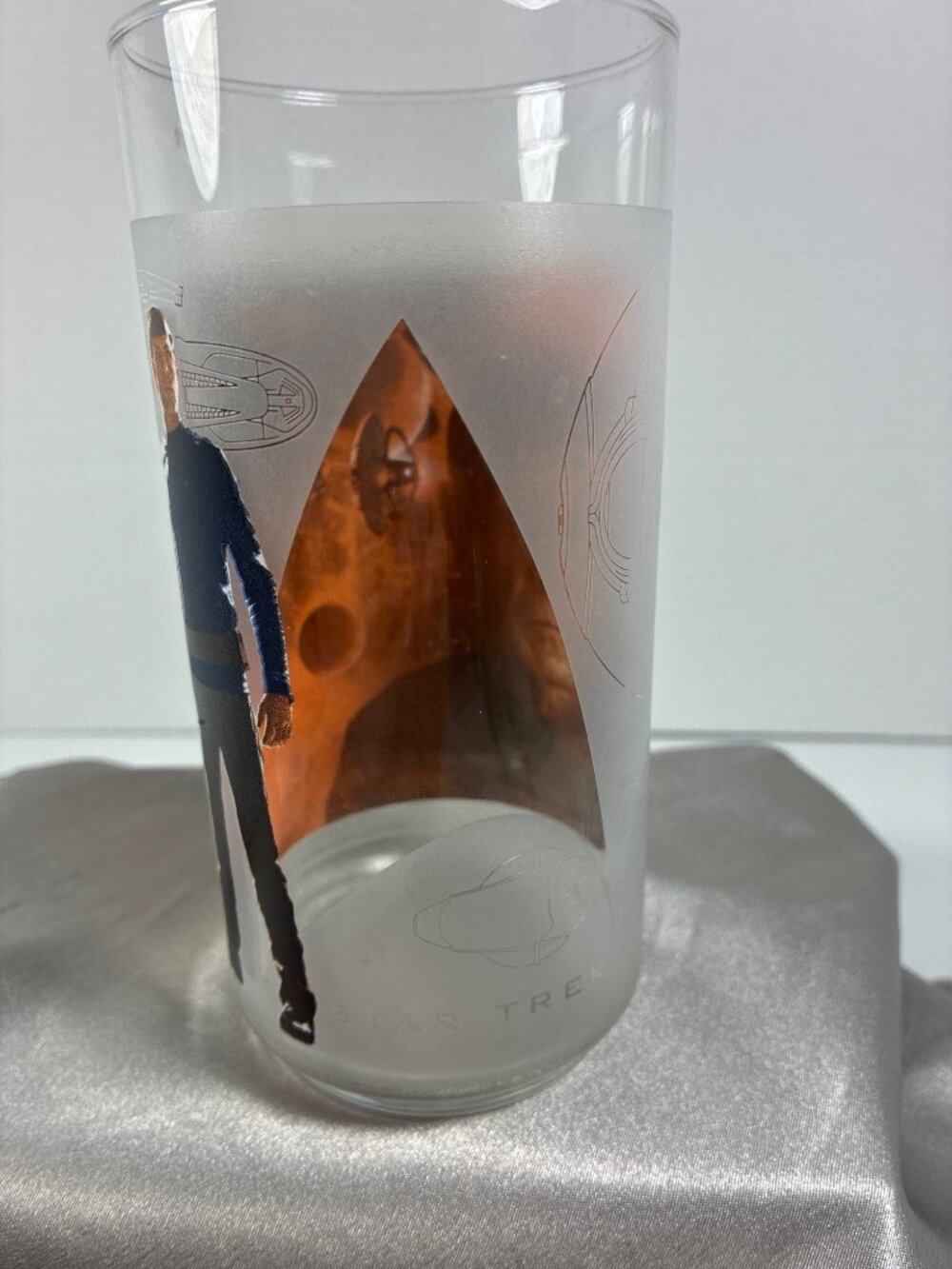 Star Trek Spock Pint Glass 2008 Paramount CBS Leonard Nimoy Etched Collectible - Picture 3 of 8